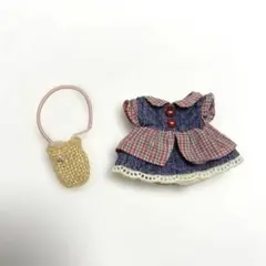 シルバニア　森のマーケット　きせかえセットIII (女の子)