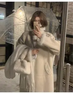 大人可愛いシンプルロングコート★冬のマットスエード調ファーデートコーデに最適