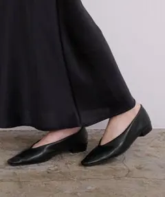 美品！Ur's ナロースクェアトゥフラットパンプス Mのサムネイル