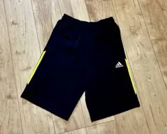 adidas ハーフパンツ 黒 黄色ストライプ