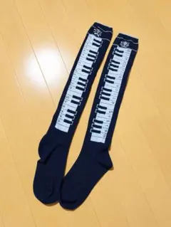 PUTUMAYO ピアノ鍵盤柄 ニーハイソックス ネイビー