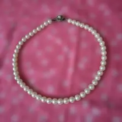 ホワイト人工パールネックレス