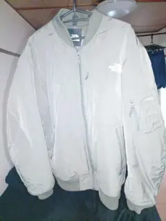 THE NORTH FACE ボンバージャケット オリーブ