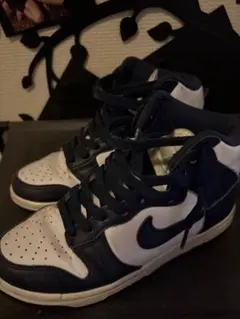 NIKE ダンクハイ　ネイビー