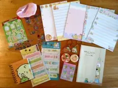 すみっコぐらし 文房具セット 便箋、シール、キーホルダー、缶バッチ、メモパット