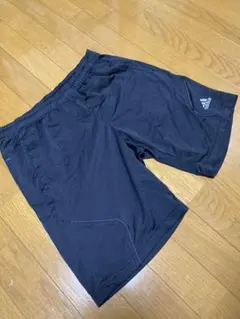 adidas ランニング、フィットネスショートパンツ