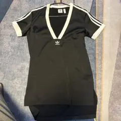 adidas ブラック Vネック ミニワンピース
