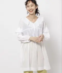 【完売品】niko and プレミアムローンラッフルチュニック フリル ホワイトのサムネイル