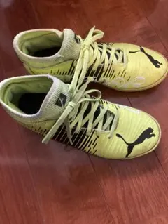 PUMAジュニアサッカートレーニングシューズのサムネイル