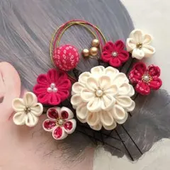 つまみ細工　髪飾り　U117　赤　卒業式　袴用　和装用　振袖　着物ヘア　振袖