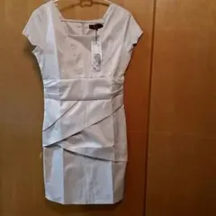 ワンピース　結婚式　ベージュ