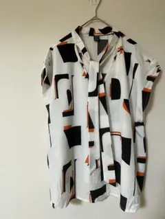 匿名配送　SHEIN 幾何学模様 半袖シャツ XLサイズ　1-33