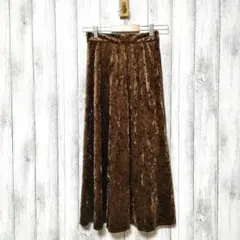 GU ジーユー (S)　クラッシュベロアフレアミディスカート