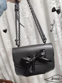 美品Charles & Keith リボン ショルダーバッグ 黒のサムネイル