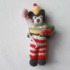 羊毛フェルト クマ キーホルダー ハンドメイドのサムネイル