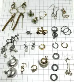 r*s様 多様なデザインのイヤリングセット