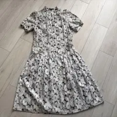 Burberry London フラワー柄ワンピース　シアーsize40のサムネイル