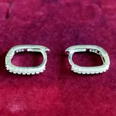 925 スターリングシルバー スクエア型ピアス 約1.3cm 　即購入OK