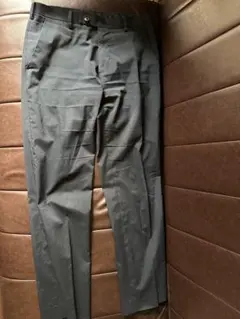 UNIQLO ダークグレー スラックス ウエスト73cm レングス78cm