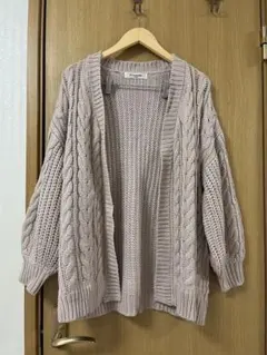 エムズエキサイト ケーブルニットカーディガン くすみピンク