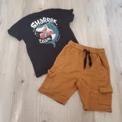 サメグラフィックTシャツとショートパンツまとめ売り 130