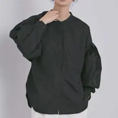 ur's ユアーズ　ボリューム袖ブラウス