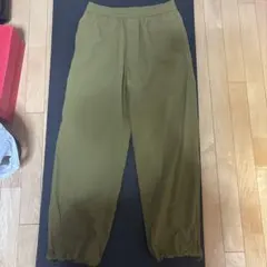 GU ナイロンパンツ オリーブMサイズ