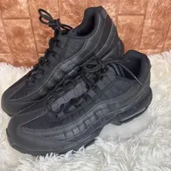 【美品】NIKE AIRMAX95 ESSENTIAL Triple Black