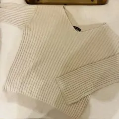 アーバンリサーチベージュ Vネック リブ編み ニット 長袖