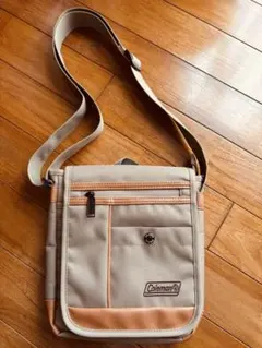 Coleman ショルダーバッグ ベージュ