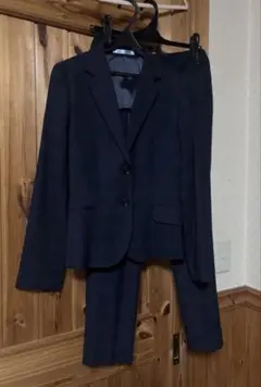 ビジネスパンツスーツ　ネイビー チェック