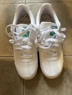 PUMA ローマ24スニーカー ホワイト