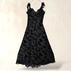 SHEIN シーイン　キャミワンピース　XS　黒系　花柄　フレア　肩紐リボン