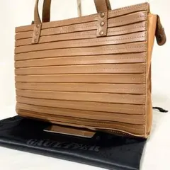 美品◎ジャンポールゴルチエ ショルダーバッグ ブランドロゴ型押し レザー 茶系 Jean-Paul GAULTIER（ショルダーバッグ）のフリマアイテム一覧