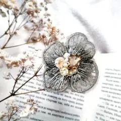 012(⁠✿⁠^⁠‿⁠^⁠) ヘアゴム　ポニーフック　ヘアアクセサリー　ブローチ