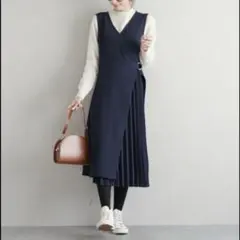 新品未使用　SUGAR BISKET ワンピース ラップ風　プリーツ　ネイビー