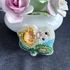ミィ様 リクエスト 2点 まとめ商品☆ビーズ刺繍ブローチ☆キタキツネ＆インコさん