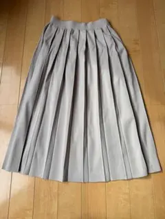 A.V.V プリーツスカート 冬　グレージュ