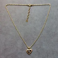 NINA RICCI　ハート型ストーン付きネックレス