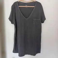 GAP Vネック ポケットTシャツ チャコールグレーのサムネイル