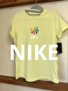 NIKE ナイキ Tシャツ レディース イエロー　風車　レインボーのサムネイル