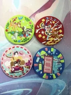 ディズニーキャラクター刺繍ピンバッジセット