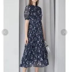 美品　MERCURYDUO 花柄ラッフルプリーツティアードワンピース