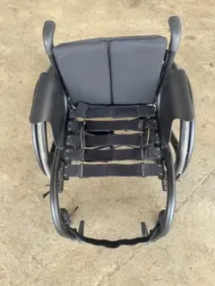 ペ*ン様 このモルテンホイール2.0車椅子は、バー製ホイールを備えています。 ペ*ン様 このモルテンホイール2.0車椅子は、バー製ホイールを備えてい