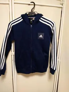 アディダス　スウェットパーカー　ネイビー　140ｃｍ
