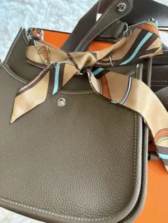 新品未使用 ショルダーバッグ ショルダーストラップ Hパンチング 高級革