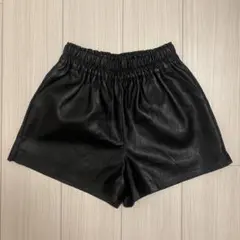 美品 ブラック レザー ショートパンツ