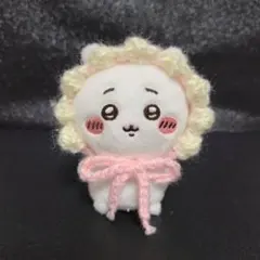 ちいかわ　おすわり ぬいぐるみ　ちいかわ　フリル付きボンネット ピンク