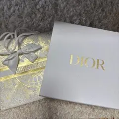 Dior ギフトボックス ゴールドロゴ