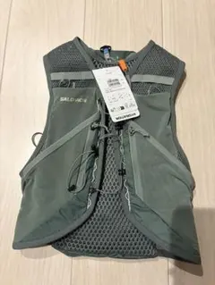 新品 送料込] Mサイズ サロモン アクティブ スキン8 フラスクなし